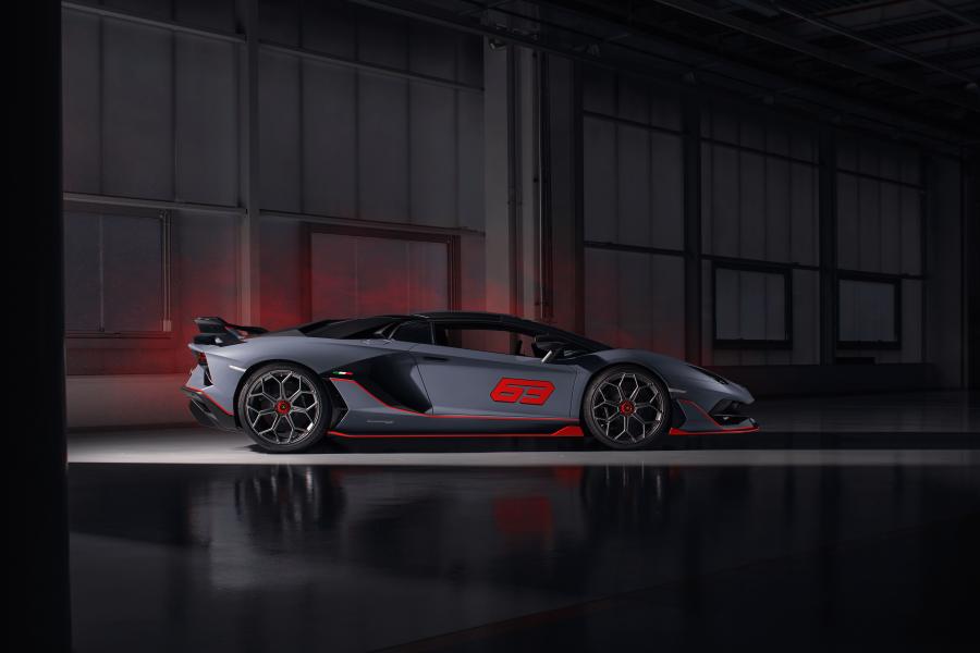  Lamborghini Aventador SVJ 63 Roadster 2019 года  (фото 6 из 15)